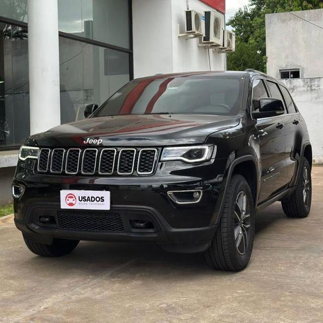 Foto GRAND CHEROKEE LAREDO 4X2
